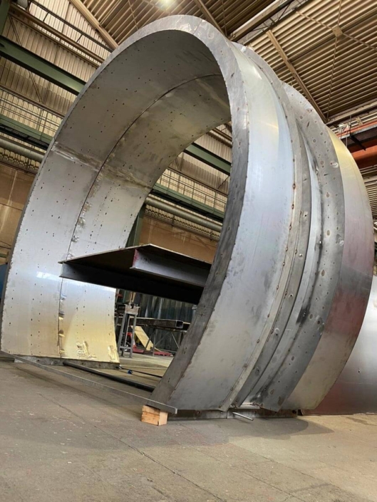 Fabrication d'un tunnel d’accès avec portail métallique