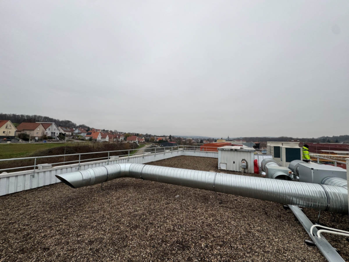 Pose de 50ml de garde-corps en toiture à Reichshoffen
