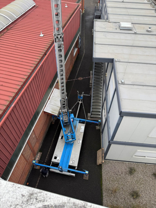 Pose de 50ml de garde-corps en toiture à Reichshoffen