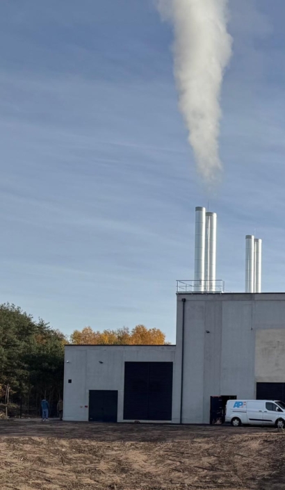 Pose de bloc-portes, grilles d’amenée d’air, garde-corps de toiture et caillebotis à Bitche Pose de bloc-portes, grilles d’amenée d’air, garde-corps de toiture et caillebotis à Bitche