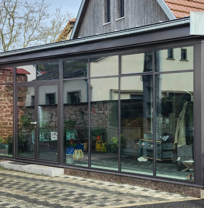 Pose de châssis en menuiserie acier à Wissembourg