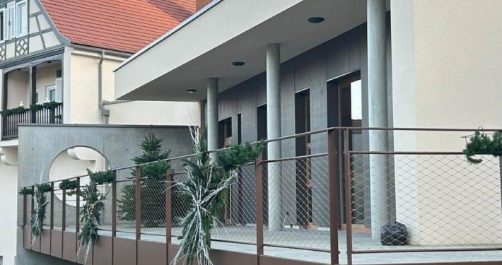 Fabrication et pose de garde-corps, mains courantes et brise-soleil extérieurs